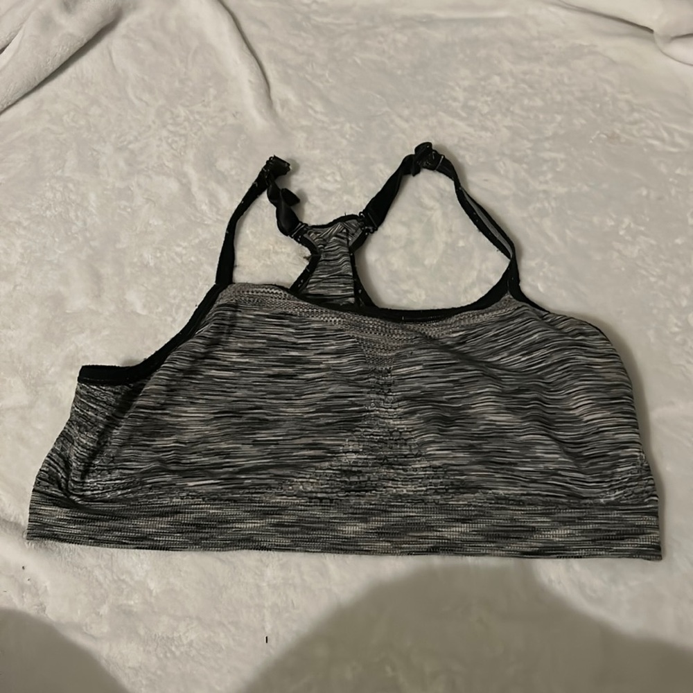 Sports bra
